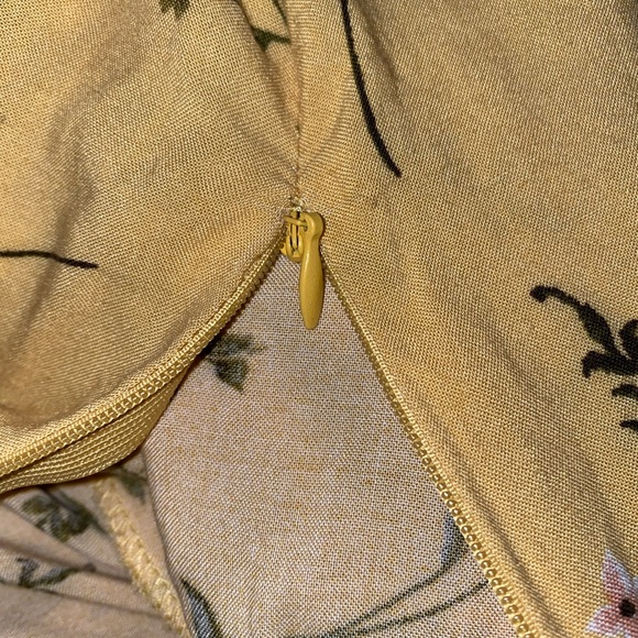 Yellow patterned jumpsuit / romper - Picture 6 of 7